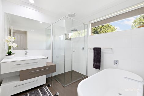 Property photo of 102 Yarralumla Drive Langwarrin VIC 3910