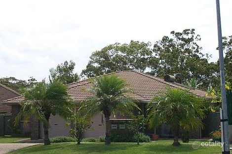 4 Nina Pde, Arundel, QLD 4214