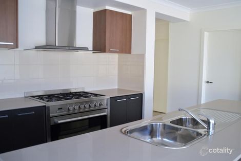 Property photo of 10 Wreath Drive Tarneit VIC 3029