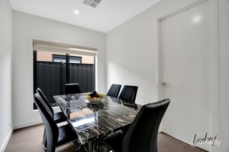 Property photo of 75 Gossia Avenue Craigieburn VIC 3064