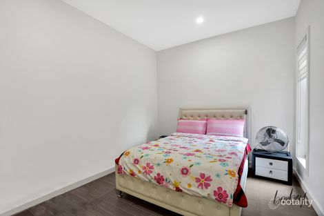 Property photo of 75 Gossia Avenue Craigieburn VIC 3064