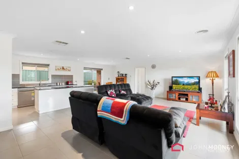 Property photo of 47 Melaleuca Drive Forest Hill NSW 2651