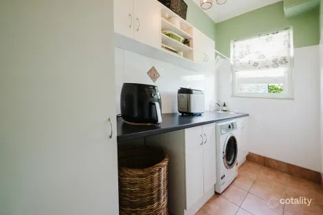 Property photo of 136 Main North Road Clare SA 5453