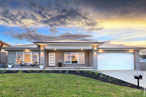 Property photo of 2 Glenrock Close Bourkelands NSW 2650