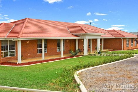 8 Browns Lane, Moore Creek, NSW 2340