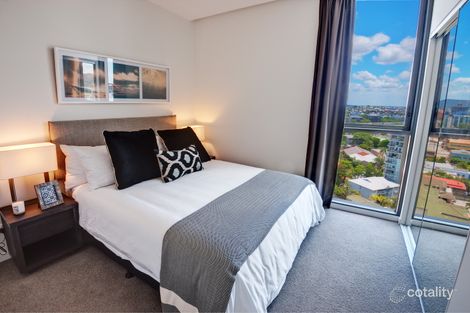 805/2-4 Edmondstone St, South Brisbane, QLD 4101