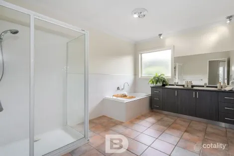 Property photo of 4 Grenfell Close Wallan VIC 3756