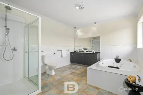 Property photo of 4 Grenfell Close Wallan VIC 3756