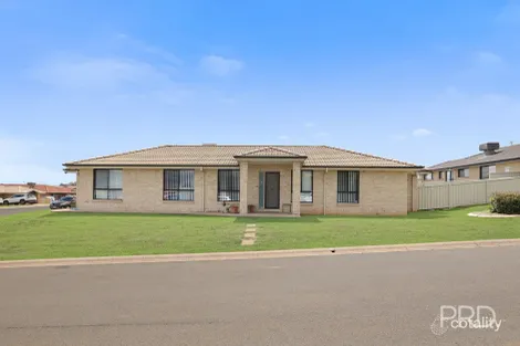 15 Tulipwood Cres, Oxley Vale, NSW 2340
