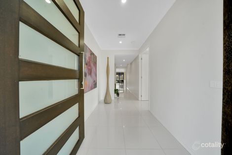 Property photo of 4 Basingstoke Road Thornhill Park VIC 3335