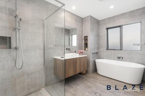 Property photo of 21 Dobroyd Drive Elizabeth Hills NSW 2171