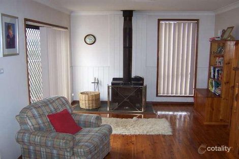 Property photo of 17 Barrenjoey Close Woodbine NSW 2560