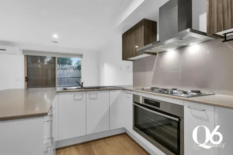 Property photo of 15 Twain Way Fraser Rise VIC 3336