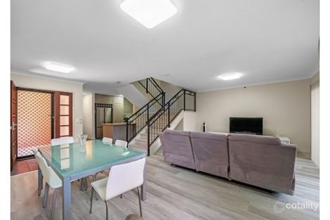Property photo of 10/2 Geraldton Drive Varsity Lakes QLD 4227