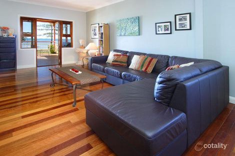 Property photo of 219 Wynnum Esplanade Wynnum QLD 4178