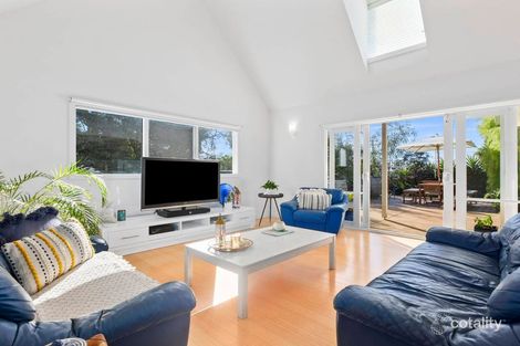 Property photo of 114 Bay Road Mount Martha VIC 3934