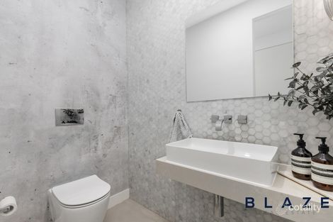 Property photo of 21 Dobroyd Drive Elizabeth Hills NSW 2171