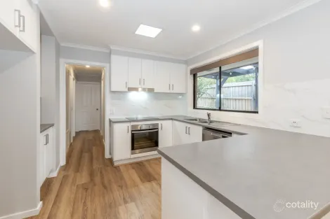 Property photo of 10 Ketnor Street Cranbourne VIC 3977