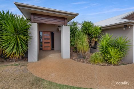 Property photo of 13 Leon Place Coral Cove QLD 4670