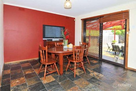Property photo of 5 Mara Court Taylors Lakes VIC 3038