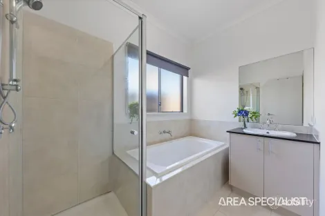 Property photo of 41 Curran Drive Officer VIC 3809