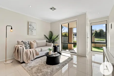 Property photo of 6 Salisbury Street Casey ACT 2913