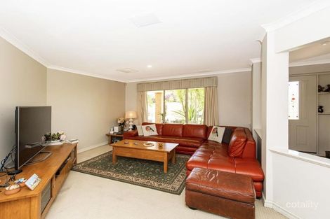 Property photo of 28 Hollyoak Place Thornlie WA 6108