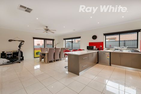 Property photo of 18 Yumbarra Parade Wollert VIC 3750