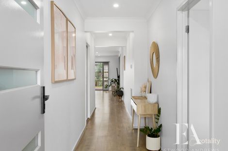 Property photo of 70 Callistemon Circuit Lara VIC 3212
