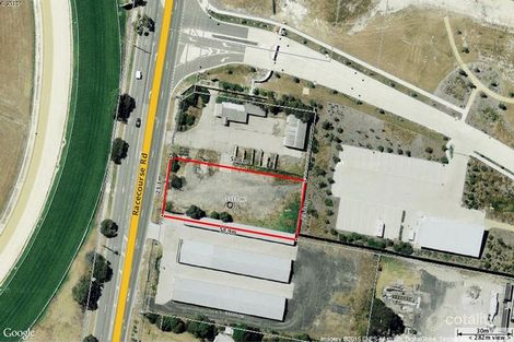 32 Racecourse Rd, Pakenham, VIC 3810