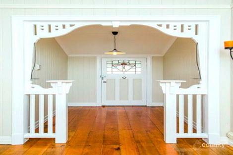 Property photo of 36 Donald Street Camp Hill QLD 4152