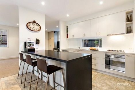 Property photo of 114 Springthorpe Boulevard Macleod VIC 3085