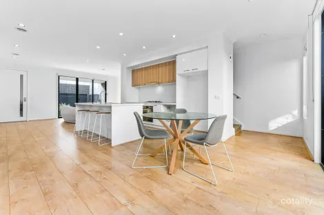 Property photo of 3 Quarter Circuit Springvale VIC 3171