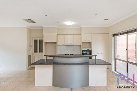 26 Isabella Gr, Strathdale, VIC 3550