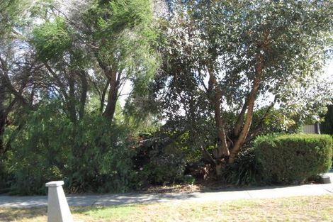 17 Victoria Rd, Sydenham, VIC 3037