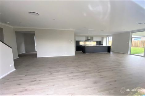 Property photo of 26 Shoreside Close Birkdale QLD 4159