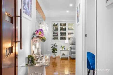 Property photo of 10 Mitchell Avenue Molendinar QLD 4214