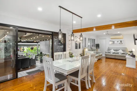 Property photo of 10 Mitchell Avenue Molendinar QLD 4214