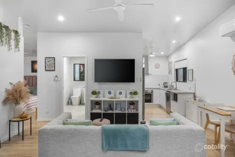 Property photo of 10 Mitchell Avenue Molendinar QLD 4214