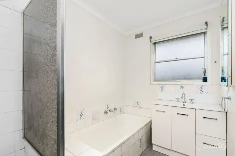 Property photo of 10 Birch Drive Churchill VIC 3842