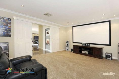 Property photo of 21 Tipperary Bend Canning Vale WA 6155
