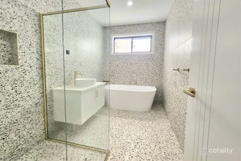 8 Jiren St, Thornhill Park, VIC 3335