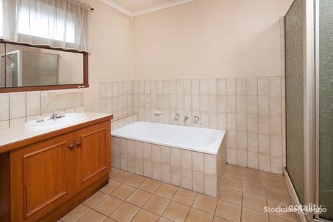 Property photo of 27 McArdle Street Dingley Village VIC 3172