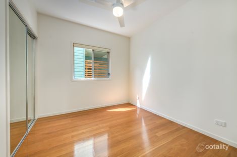 2 Cowderoy St, Labrador, QLD 4215