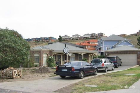 28 Hannah Pascoe Dr, Gowanbrae, VIC 3043