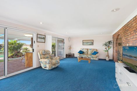 Property photo of 4 Oakland Parade Banora Point NSW 2486