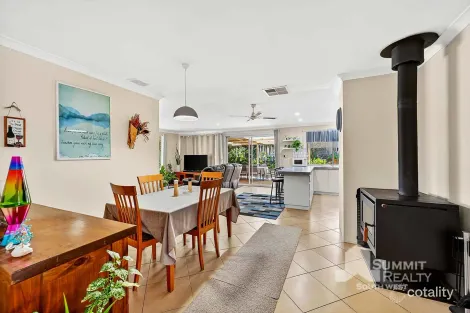 Property photo of 5 Thompson Place Australind WA 6233