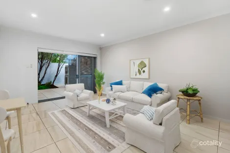 Property photo of 2/18 Bendena Terrace Carina Heights QLD 4152