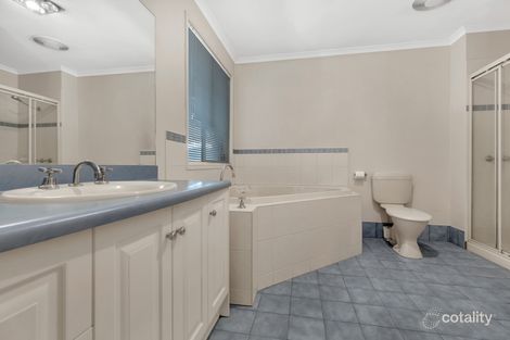 Property photo of 10 Dartmouth Court Manor Lakes VIC 3024