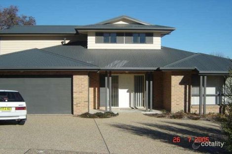 Property photo of 9 Alder Close Jerrabomberra NSW 2619